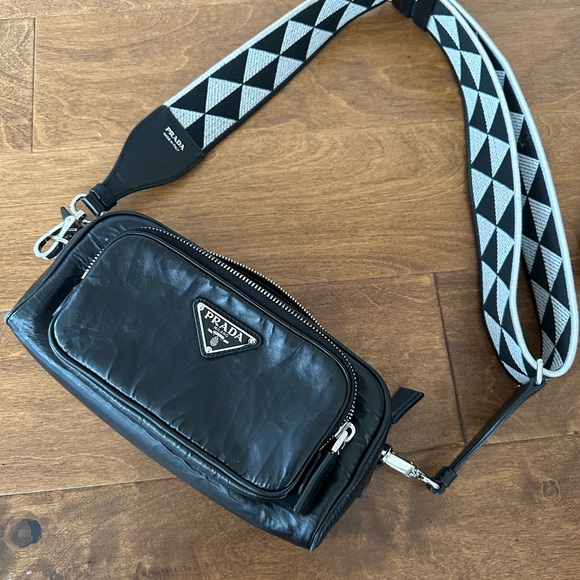 AUTHENTIC Nappa Antique Multi-Pocket Shoulder Bag Black - Picture 2 of 10